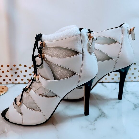 GUESS LEGARI STUDDED LACE UP HEELS / WHITE - Women's 10M - Picture 11 of 12